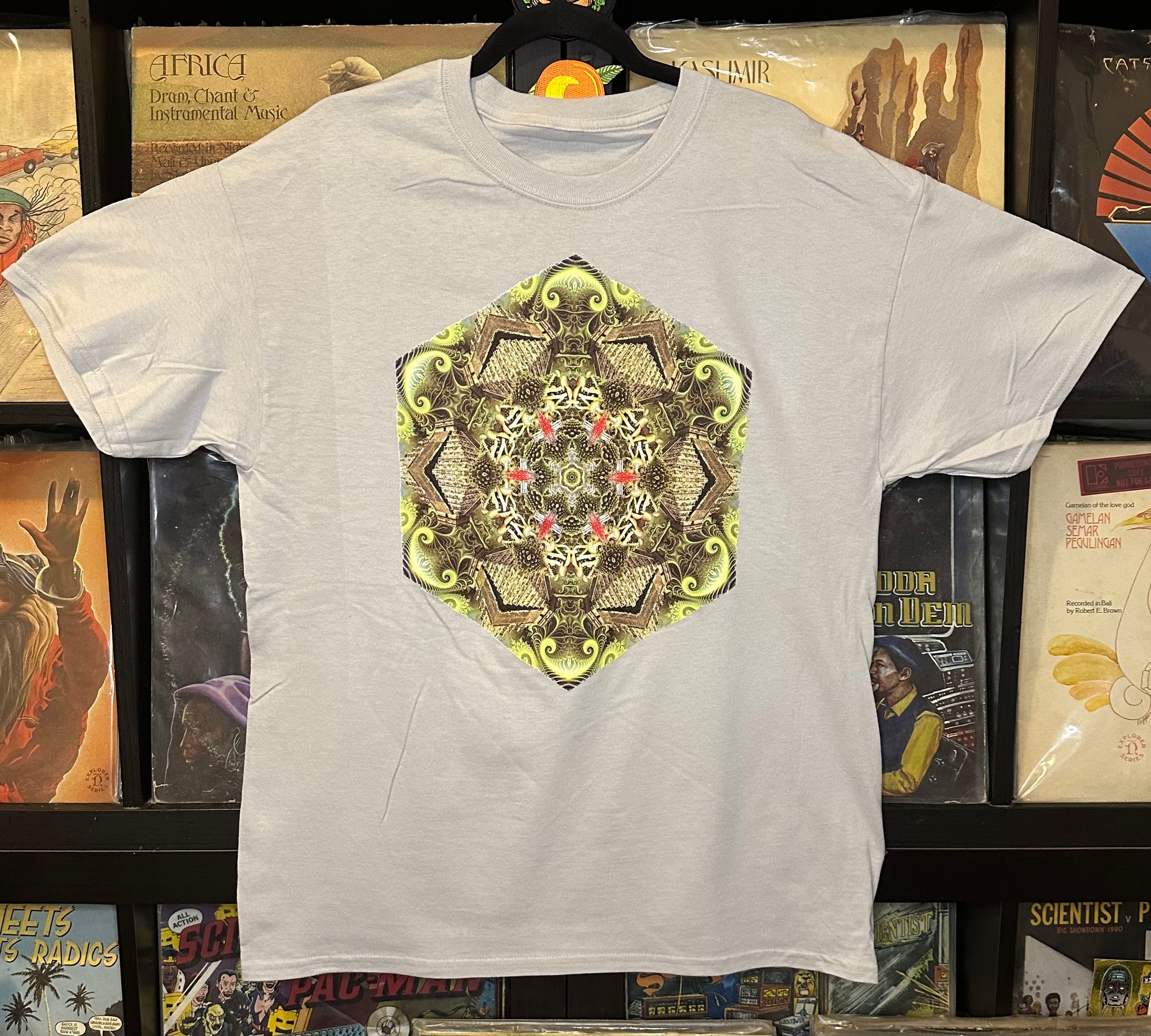 Teonanácatl Mandala - Mist Gray T-Shirt